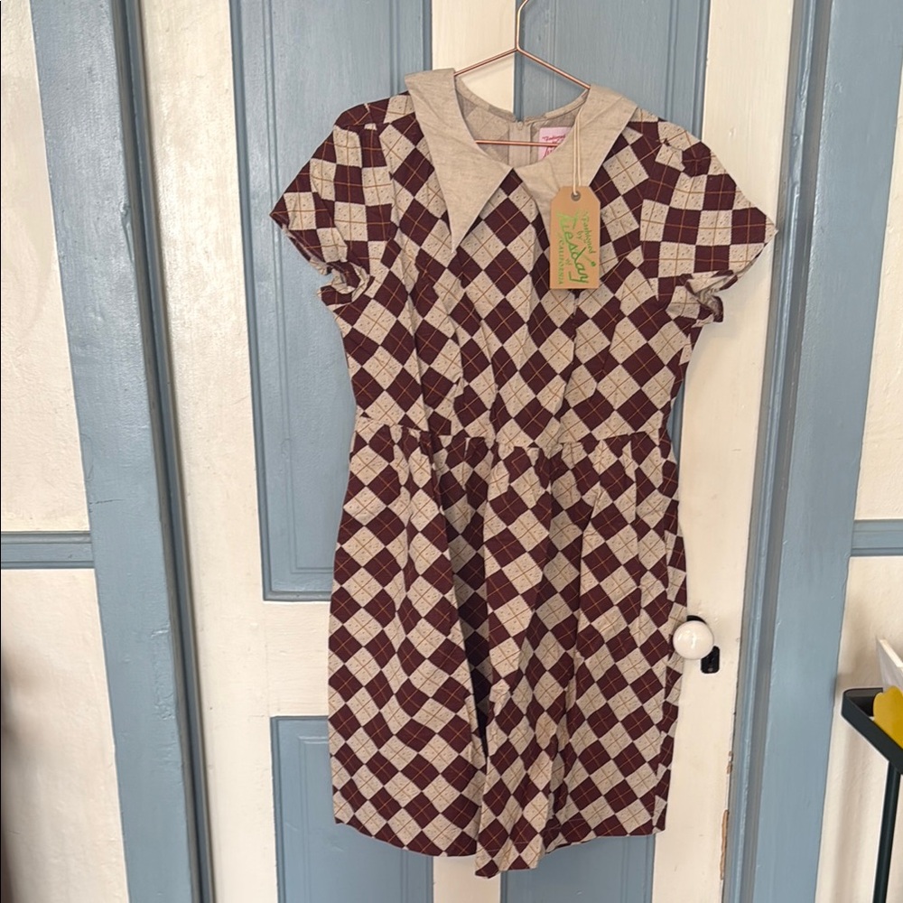 Tuesday of California /  Peter Pan Collar fit & flare dress